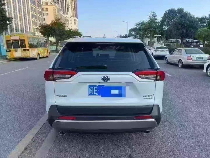 南平24年丰田RAV4荣放9