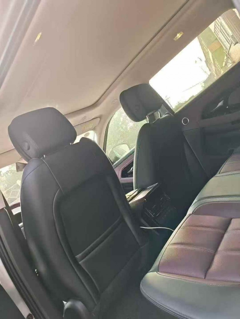 吉安25年路虎极光4