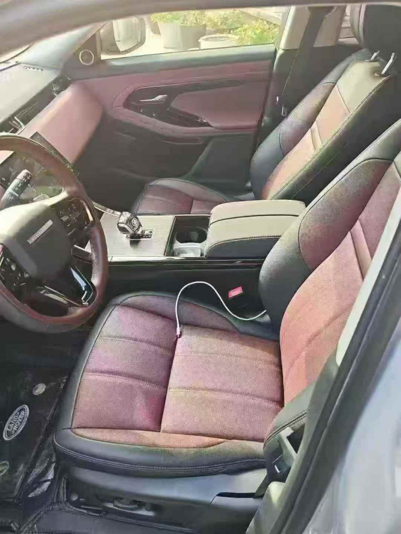 吉安25年路虎极光5