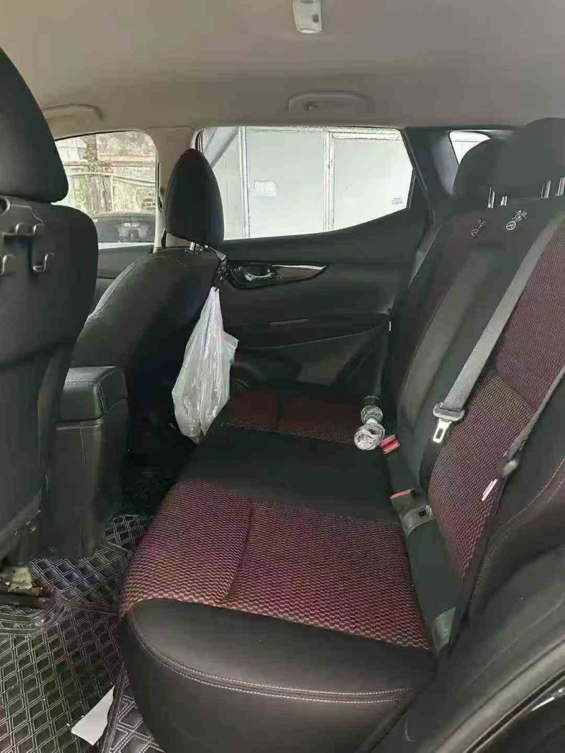 贵港16年日产逍客5