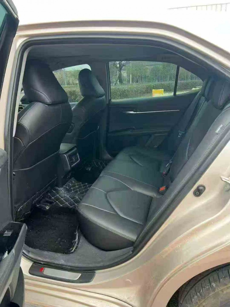 贵港24年丰田凯美瑞4