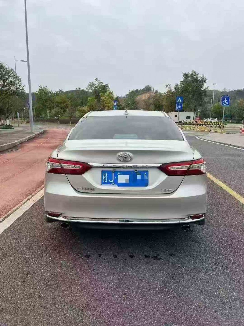 贵港24年丰田凯美瑞9