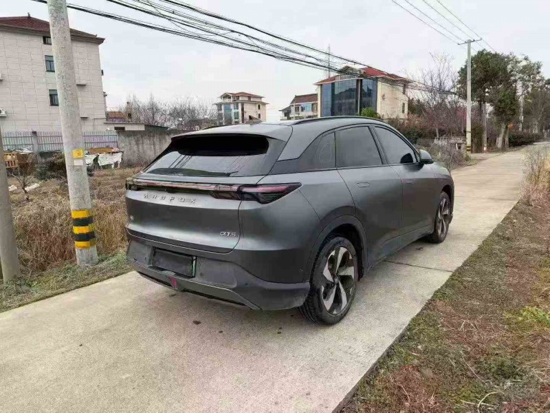 衢州25年极狐汽车阿尔法7