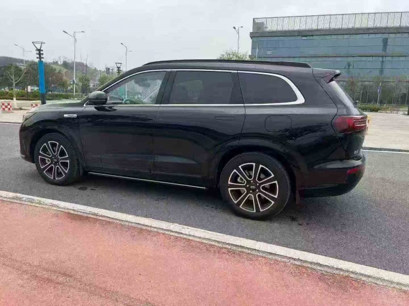 贵港25年华为智选问界5