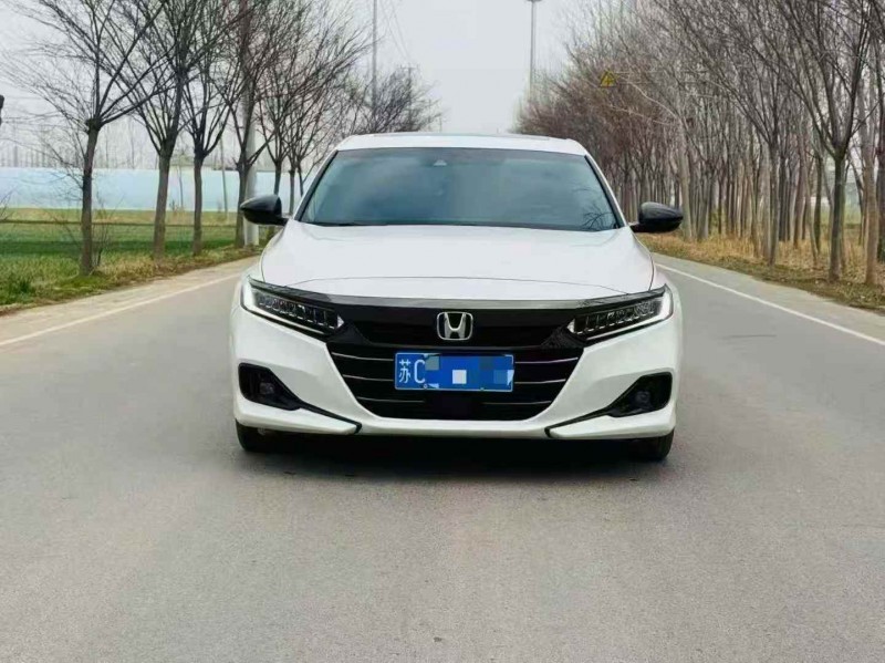 淮安23年本田雅阁1