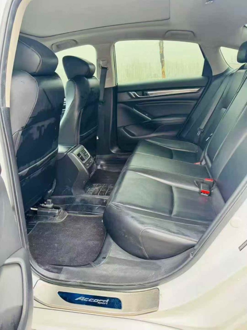 淮安23年本田雅阁6