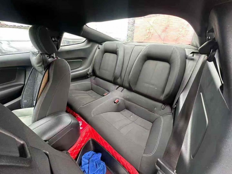 淄博18年福特野马5