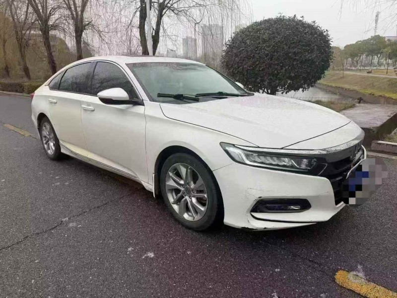 吉安19年本田雅阁2