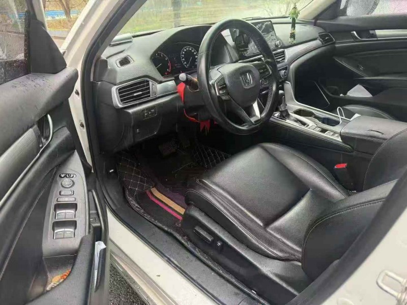 吉安19年本田雅阁6