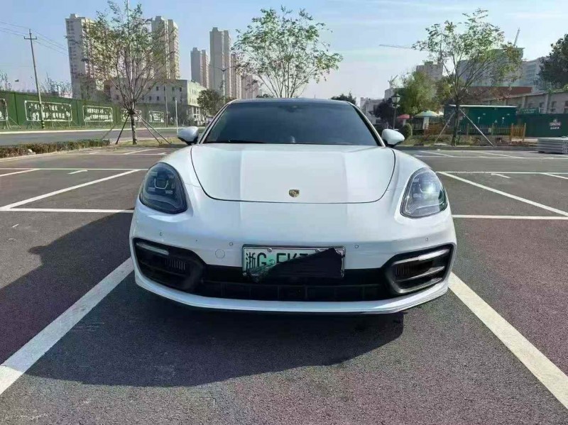 济宁23年保时捷帕拉梅拉1