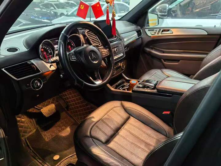 潍坊17年奔驰GLS2