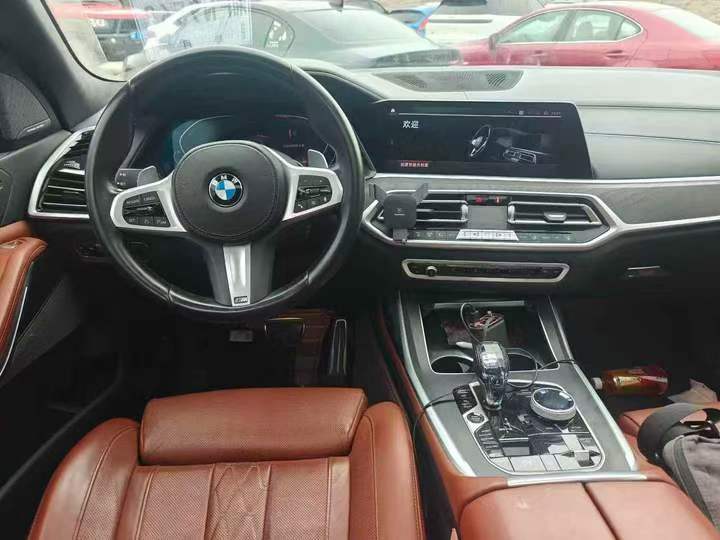 常德21年宝马X74