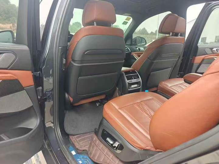 常德21年宝马X75