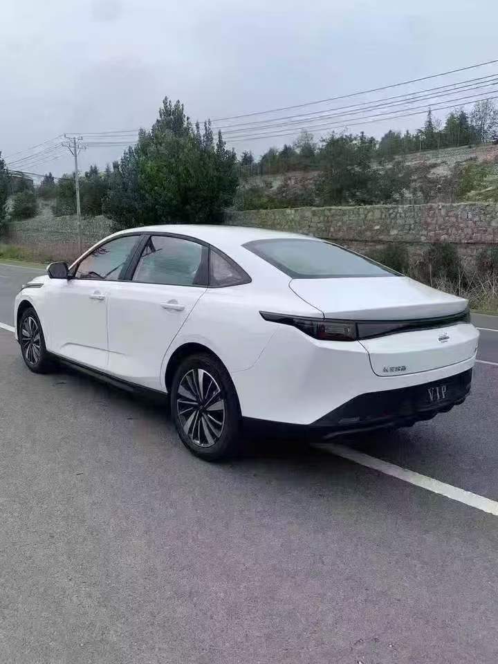 张家口25年长安汽车欧尚9