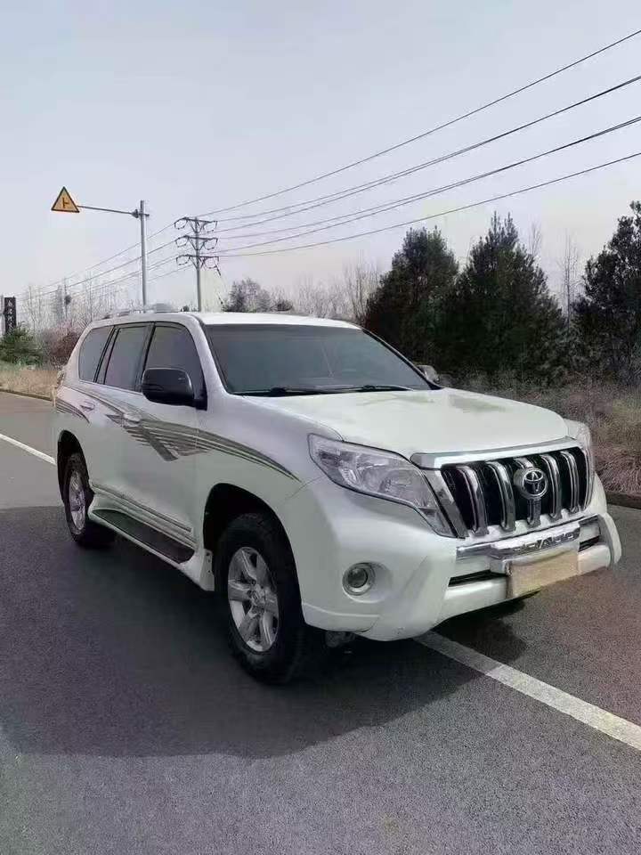 承德18年丰田普拉多2