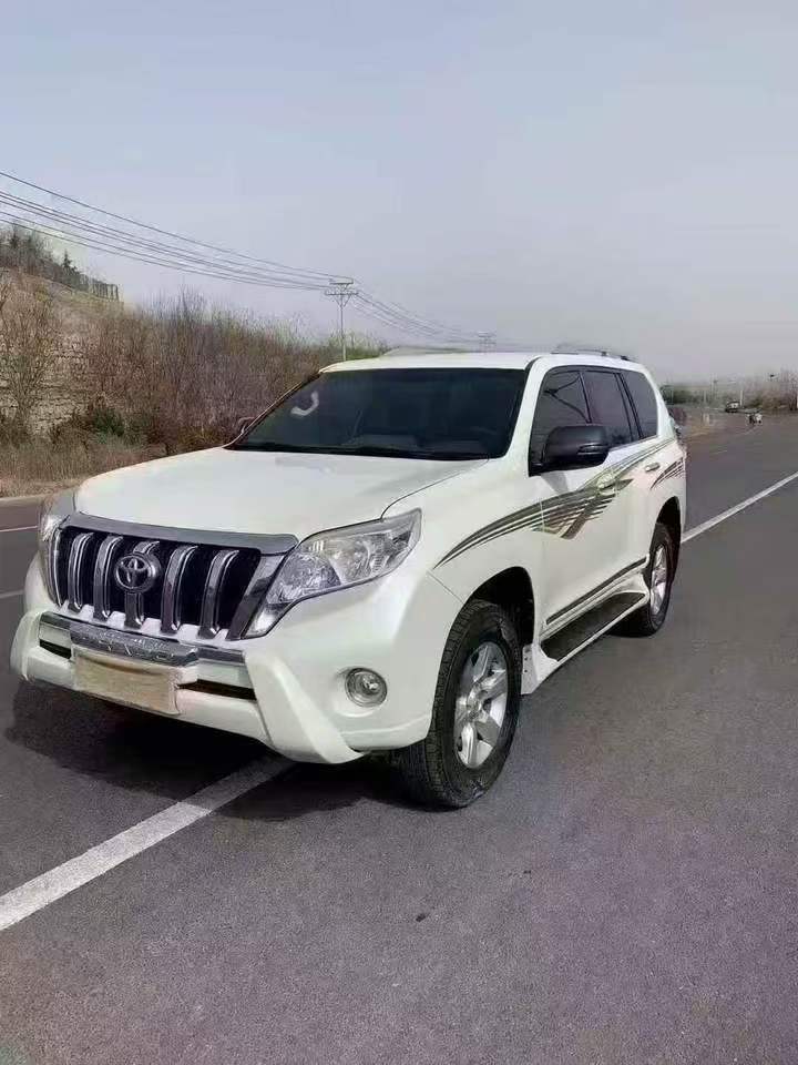 承德18年丰田普拉多3