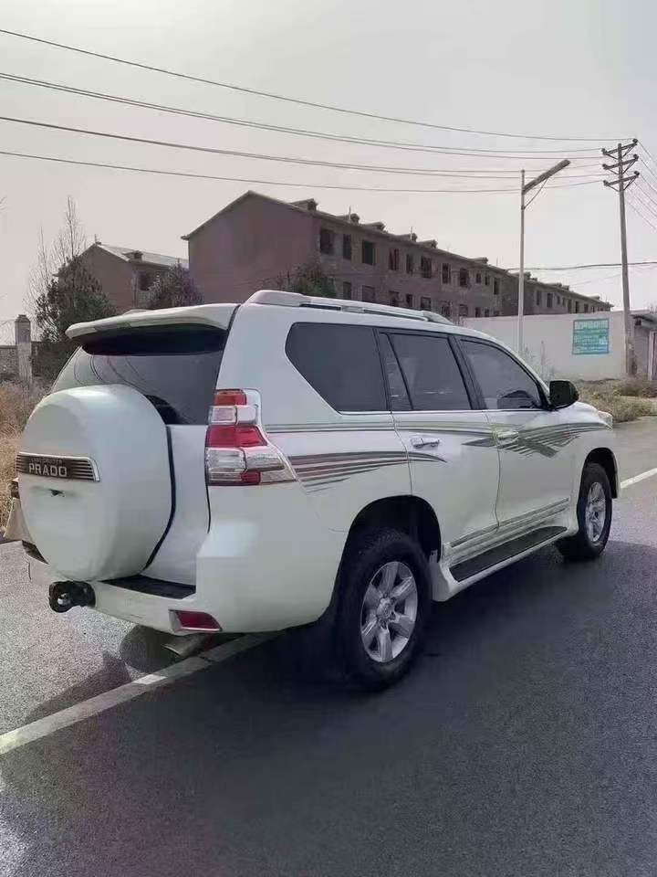 承德18年丰田普拉多7