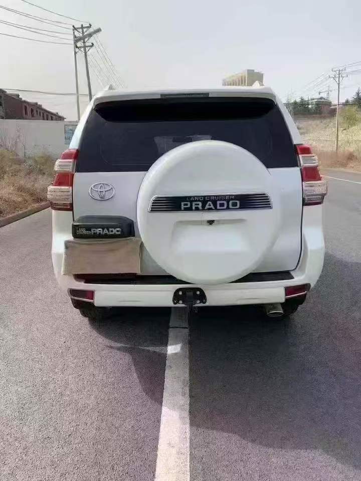 承德18年丰田普拉多9