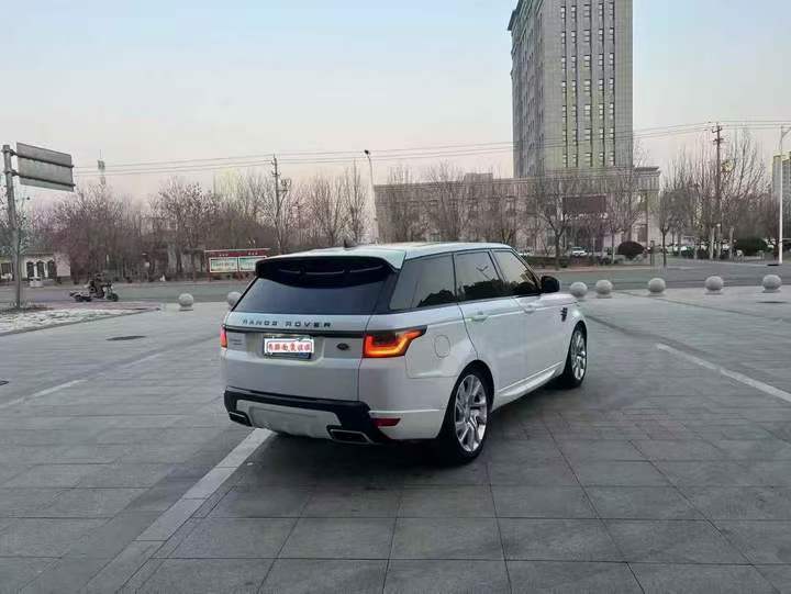 邯鄲18年路虎攬勝運動7