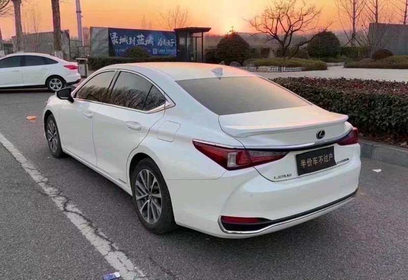 青岛22年雷克萨斯ES4