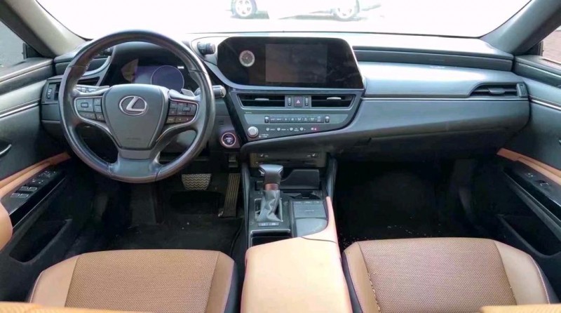 青岛22年雷克萨斯ES9