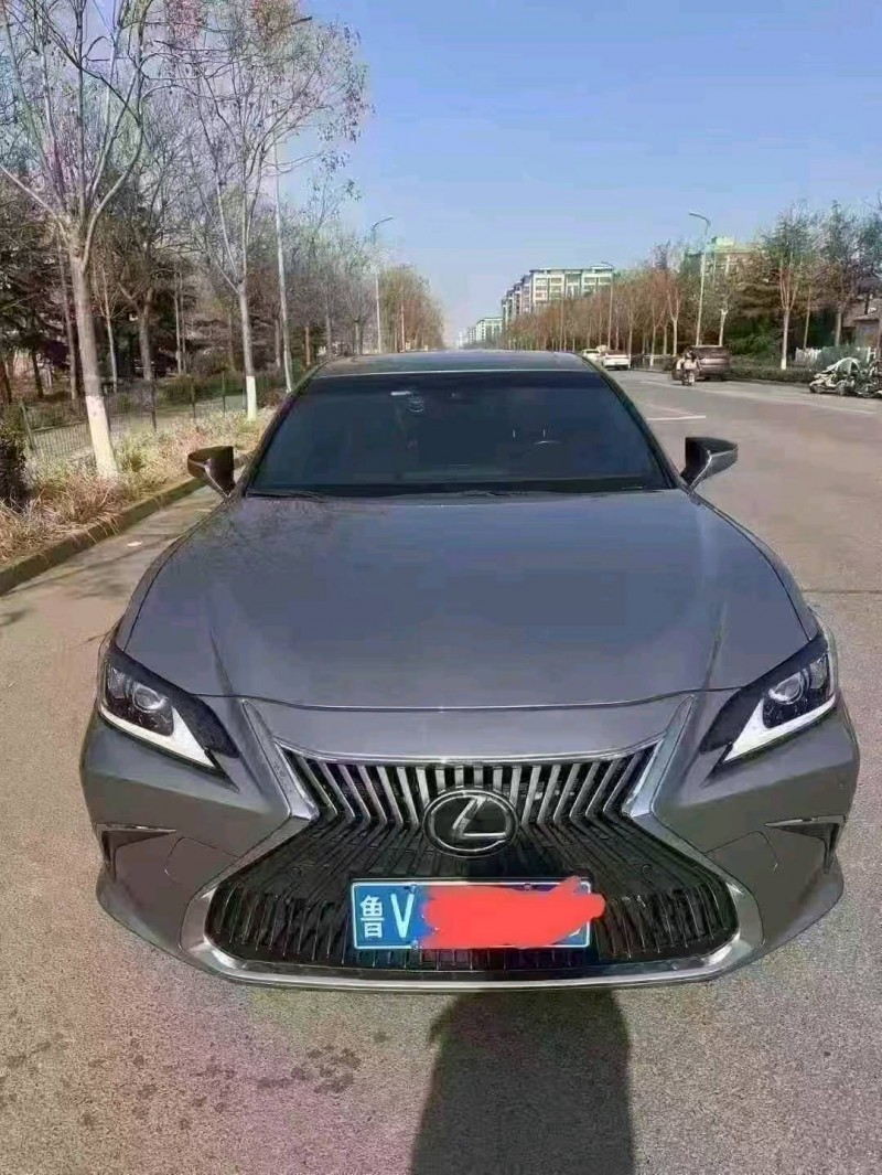 潍坊21年雷克萨斯ES1