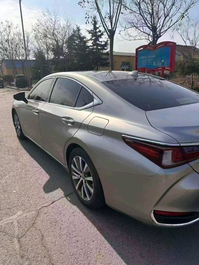 潍坊21年雷克萨斯ES3