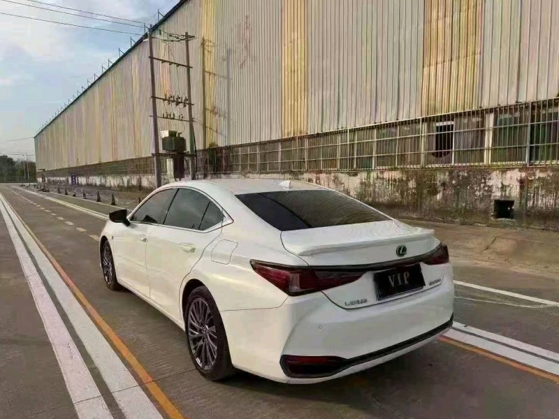菏泽21年雷克萨斯ES7