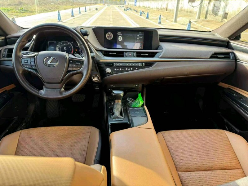 菏泽21年雷克萨斯ES4