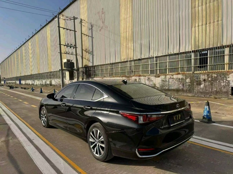 菏泽21年雷克萨斯ES9