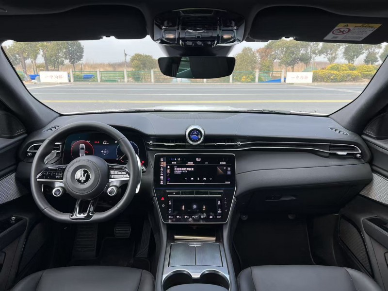 盐城23年玛莎拉蒂Grecale格雷嘉7