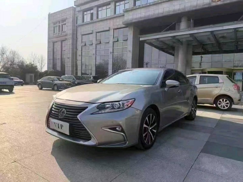 枣庄18年雷克萨斯ES2