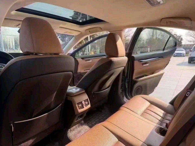 枣庄18年雷克萨斯ES9