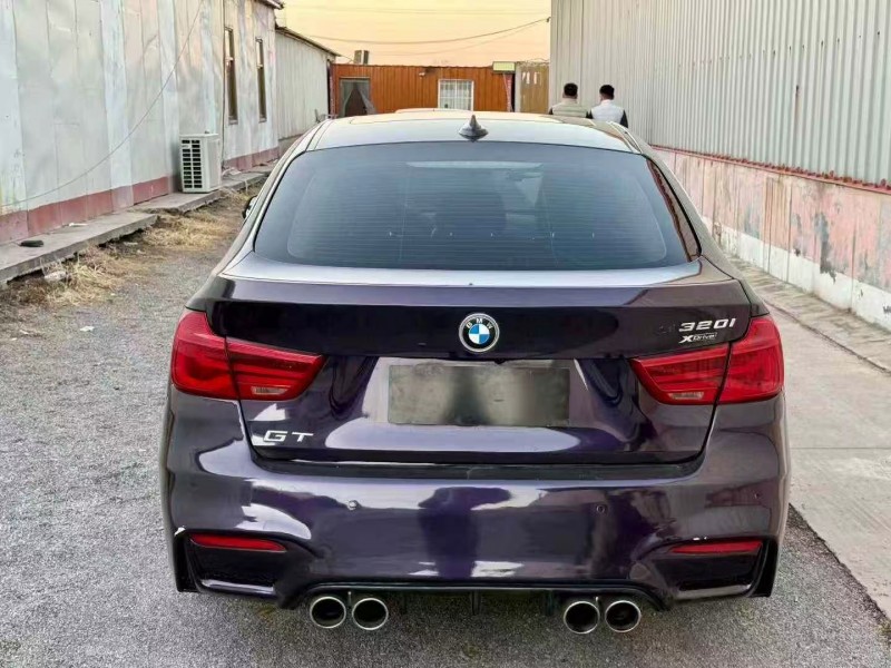 济南16年宝马3系9