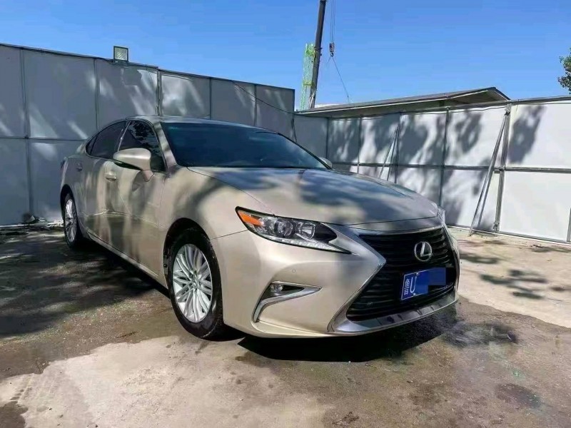 青岛17年雷克萨斯ES2