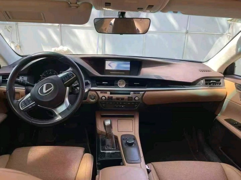 青岛17年雷克萨斯ES6