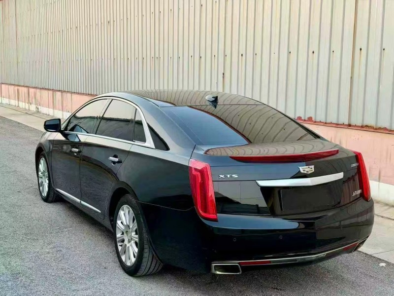 济南17年凯迪拉克XTS8