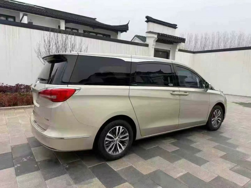 济南19年别克GL87