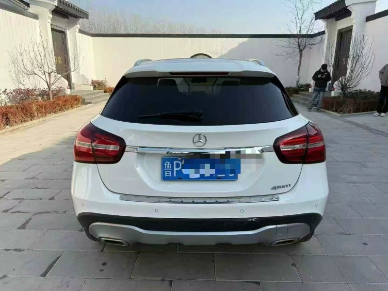 济南18年奔驰GLA9