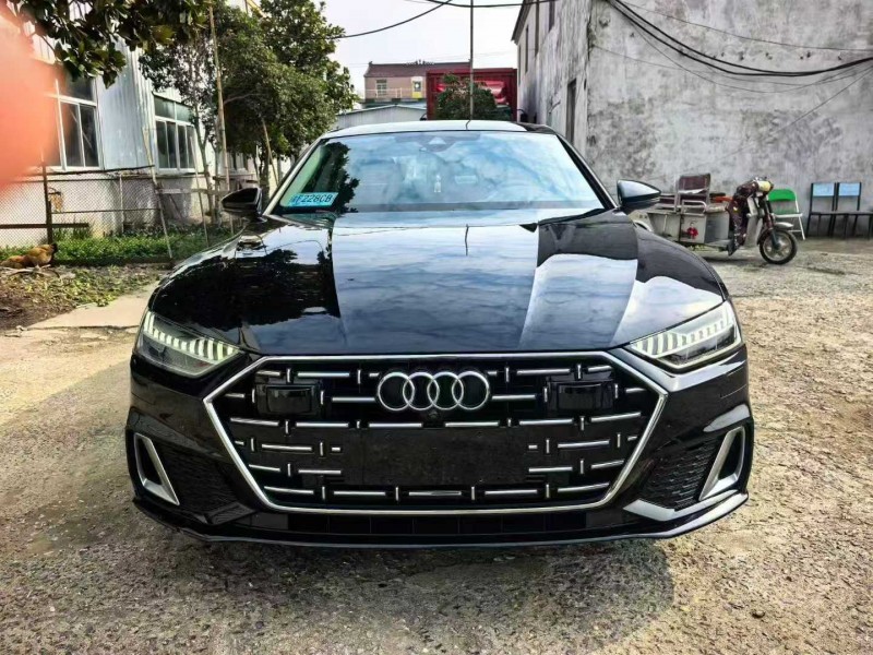 苏州22年奥迪A7L1