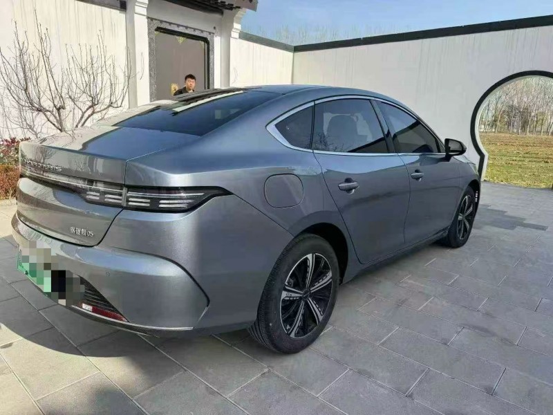 济南24年比亚迪驱逐舰7