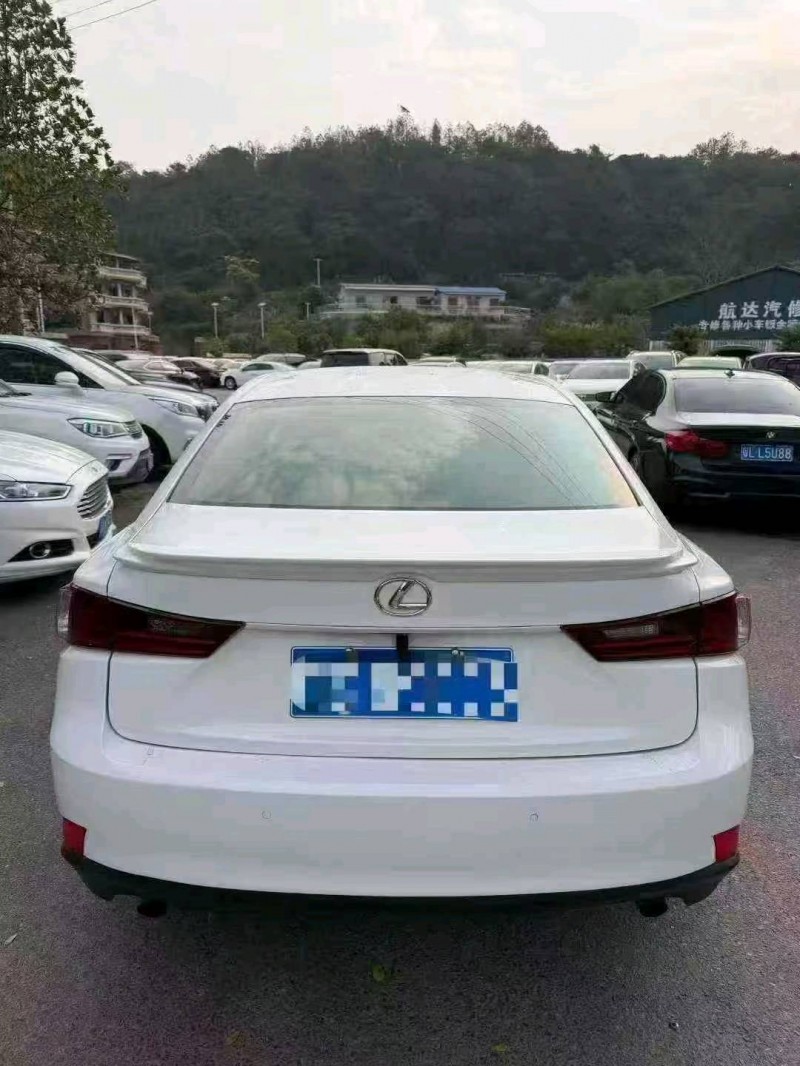 南寧14年雷克薩斯IS3