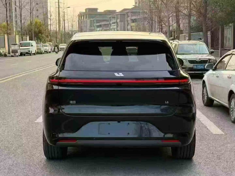 成都25年理想L67