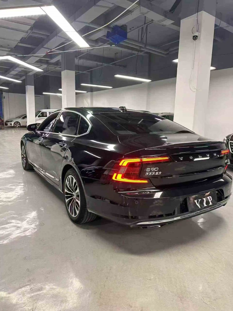 文山22年沃尔沃S908