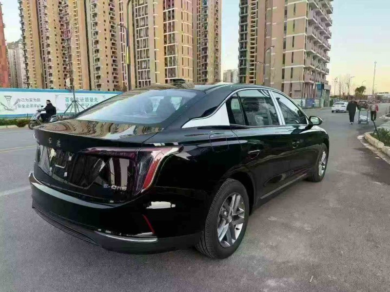 昭通25年红旗E-QM56