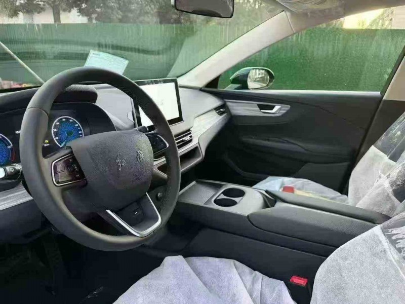 昭通25年红旗E-QM59