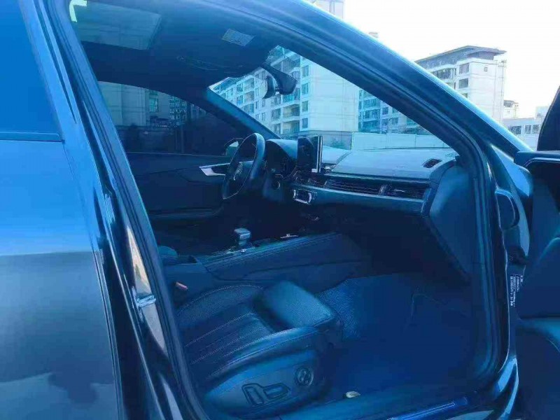 丽江24年奥迪A4L4