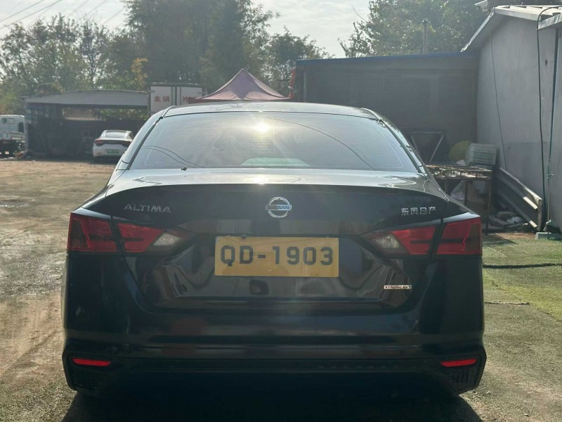 青岛22年日产天籁5