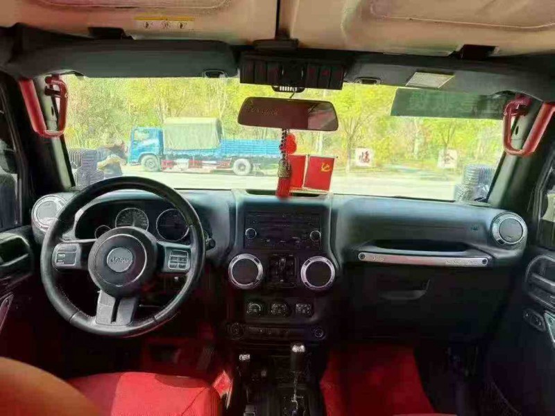 临沧17年Jeep牧马人5