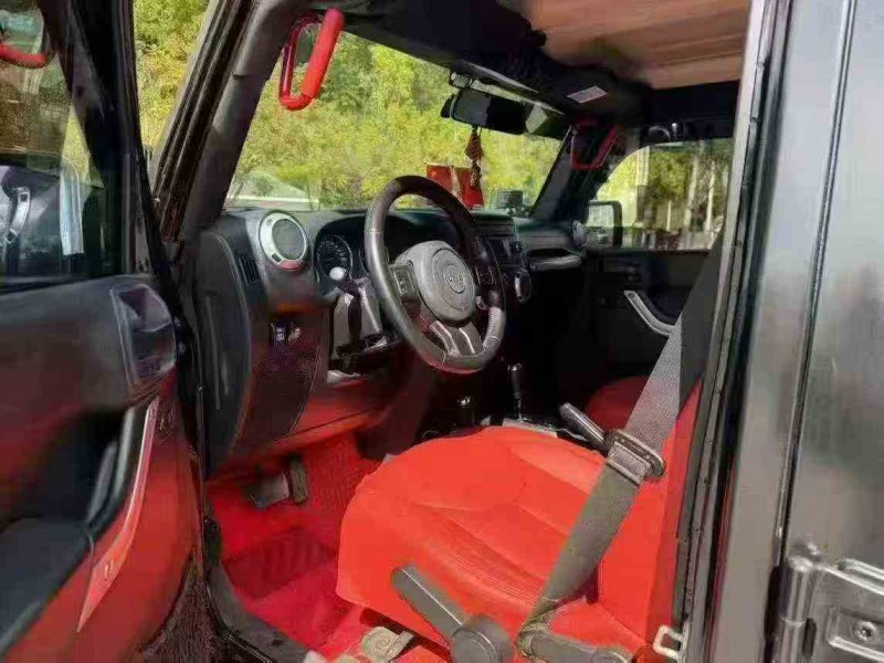 临沧17年Jeep牧马人6